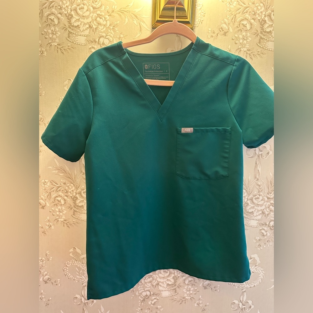 Figs Hunter Green Catarina Top S